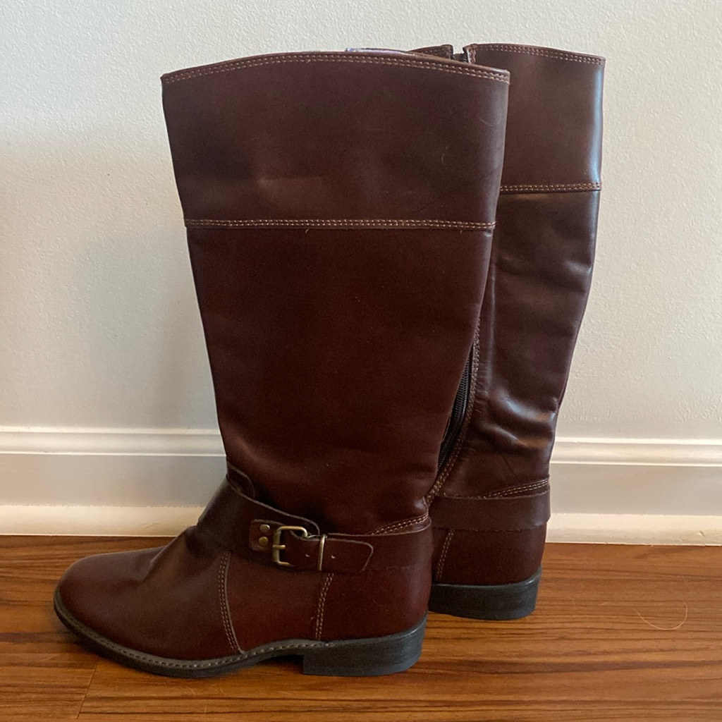 Dingo Women’s Size 8 Brown Riding Boots. Used But In Great Condition.